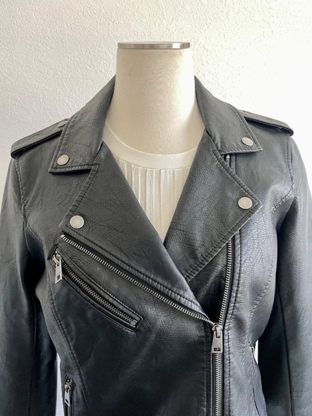 Levi’s Black Faux Leather Moto Jacket Black Size Medium - Picture 4 of 15